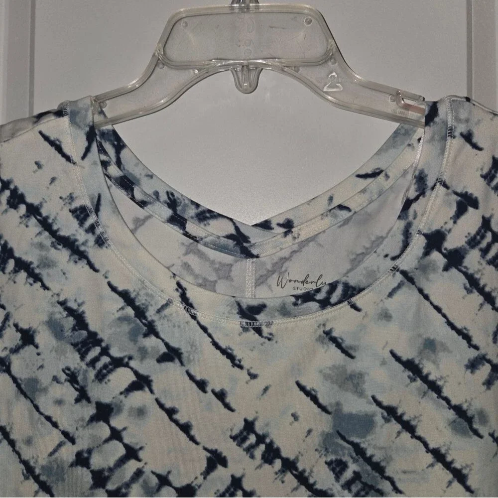 Wonderly NEW Blue & White Watercolor Tie Dye Stretch Blouse - Picture 5 of 12